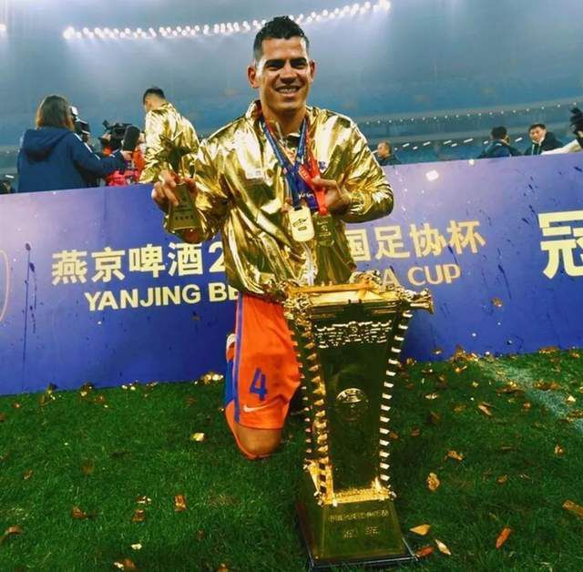 说罢，他想起什么，又问：如果查到那帮忍者头上怎么办？随便他查。
